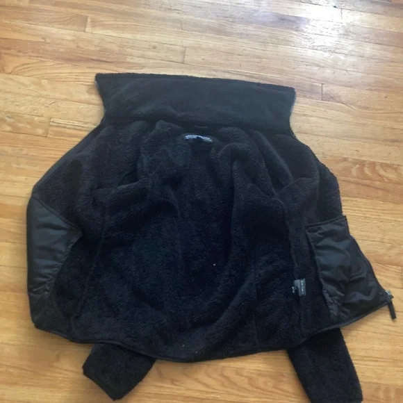 Weatherproof Jacket - Picture 3 of 7